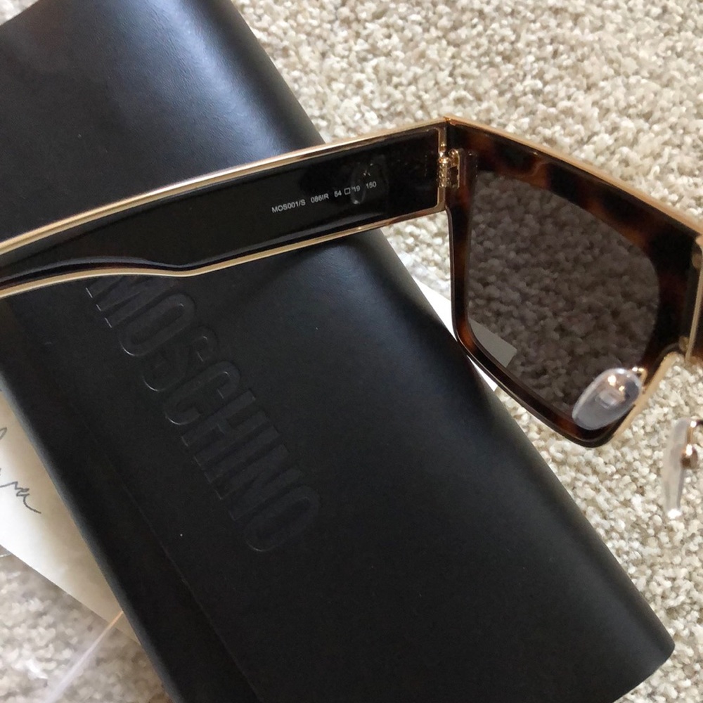 Moschino flat top sunglasses - Picture 9 of 11